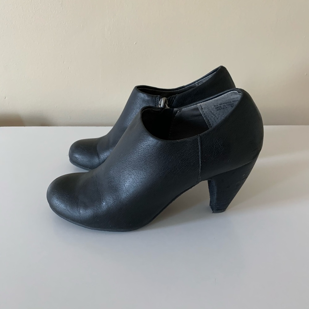 Crown Vintage Black Wendy Booties